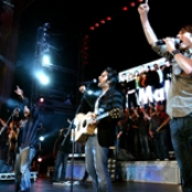 Hillsong - Here I Am To Worship Lyrics | MetroLyrics
