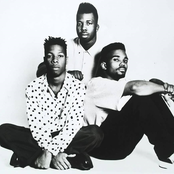 Main Source - Looking At The Front Door Lyrics | MetroLyrics Main Source - Looking At The Front Door Lyrics | MetroLyrics