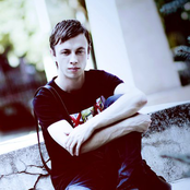 ANDREW RAYEL