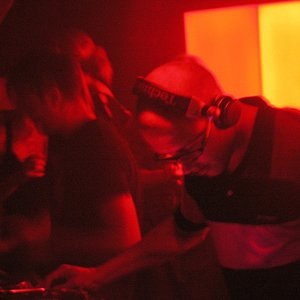 Shifter & Carvell - A Dark Distance Shifter & Carvell - A Dark Distance