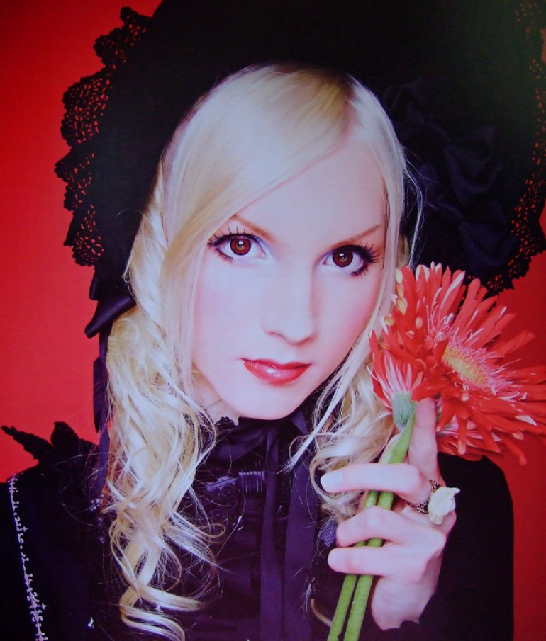 YOHIO Photos (12 of 45) — Last.fm