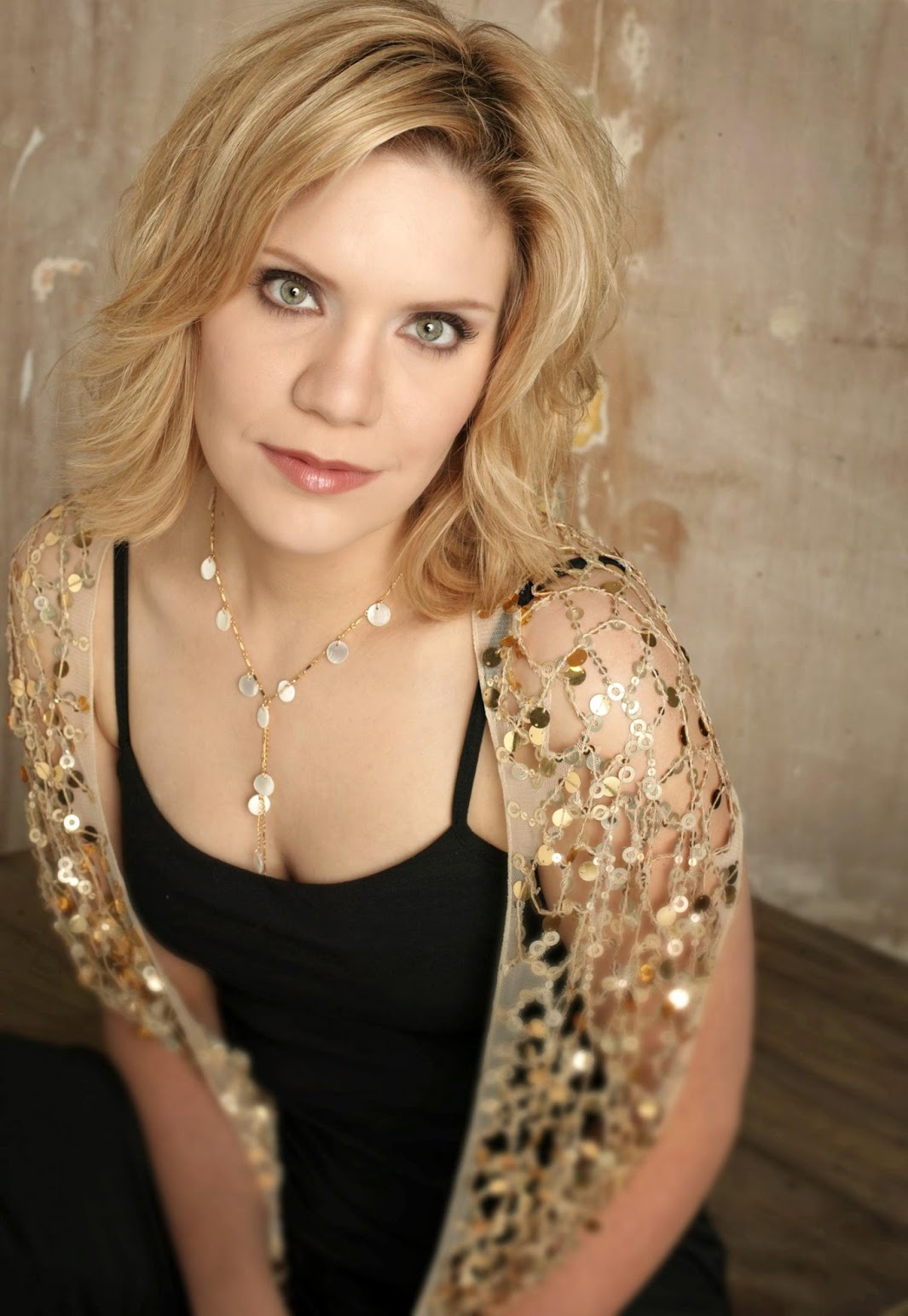 Alison Krauss Pictures | MetroLyrics