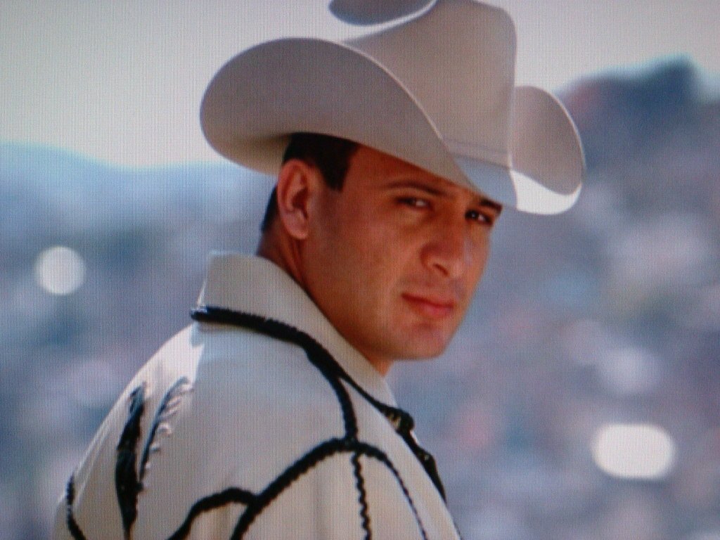 Valentin Elizalde Por Que Extra    o Lyrics MetroLyrics