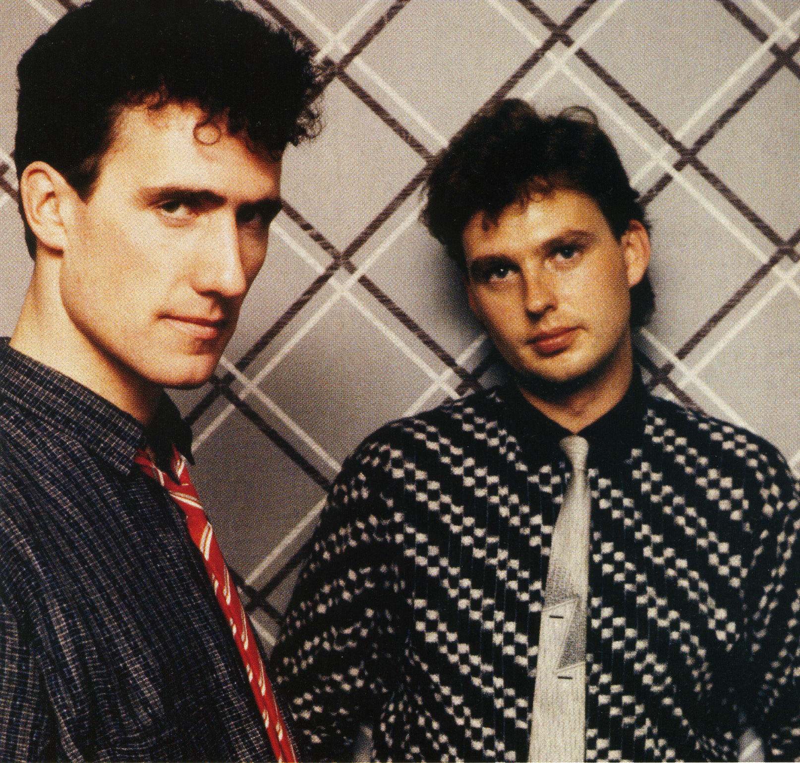 Orchestral Manoeuvres In The Dark Pictures MetroLyrics