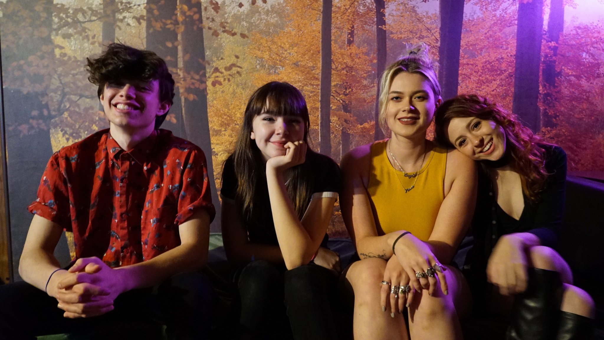 The Regrettes - Hey Now Lyrics | MetroLyrics