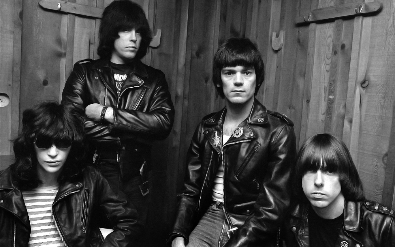 The Ramones Pictures | MetroLyrics