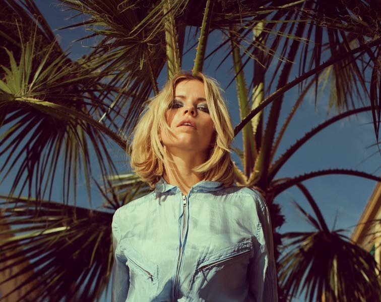 Petra Marklund Händerna Mot Himlen Instrumental