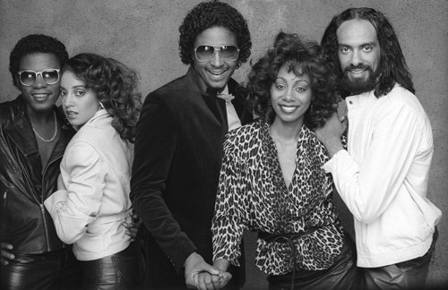 Dynasty - Do Me Right Lyrics | MetroLyrics