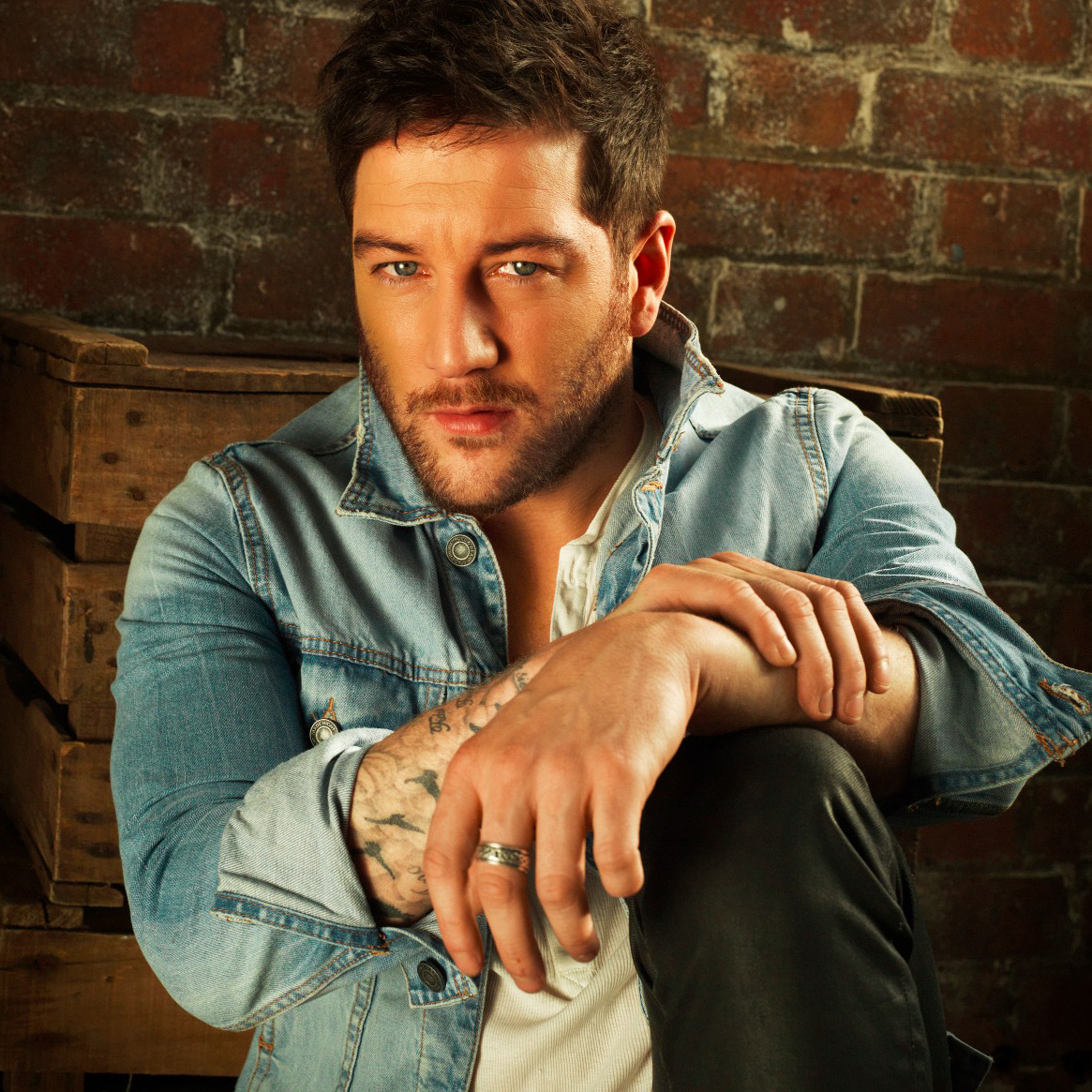 Matt Cardle Pictures MetroLyrics