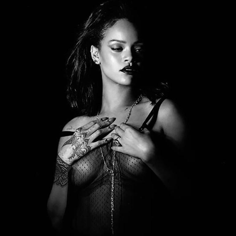 Rihannah Nude Photos 12