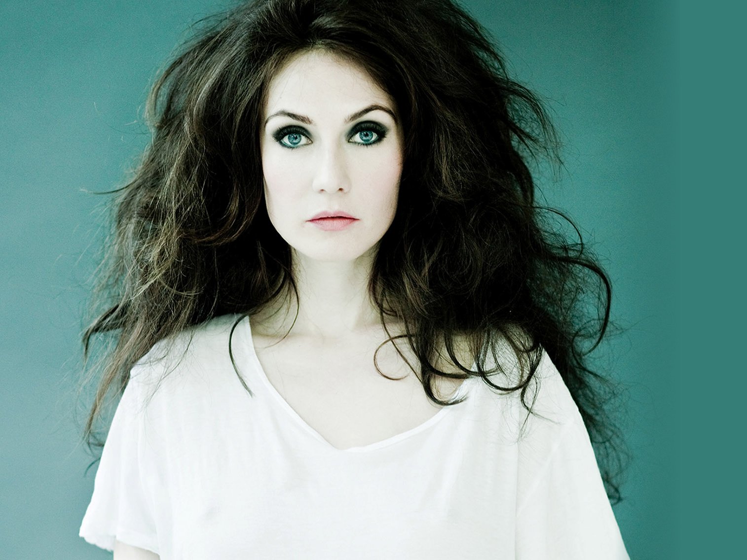 Carice van Houten Pictures MetroLyrics