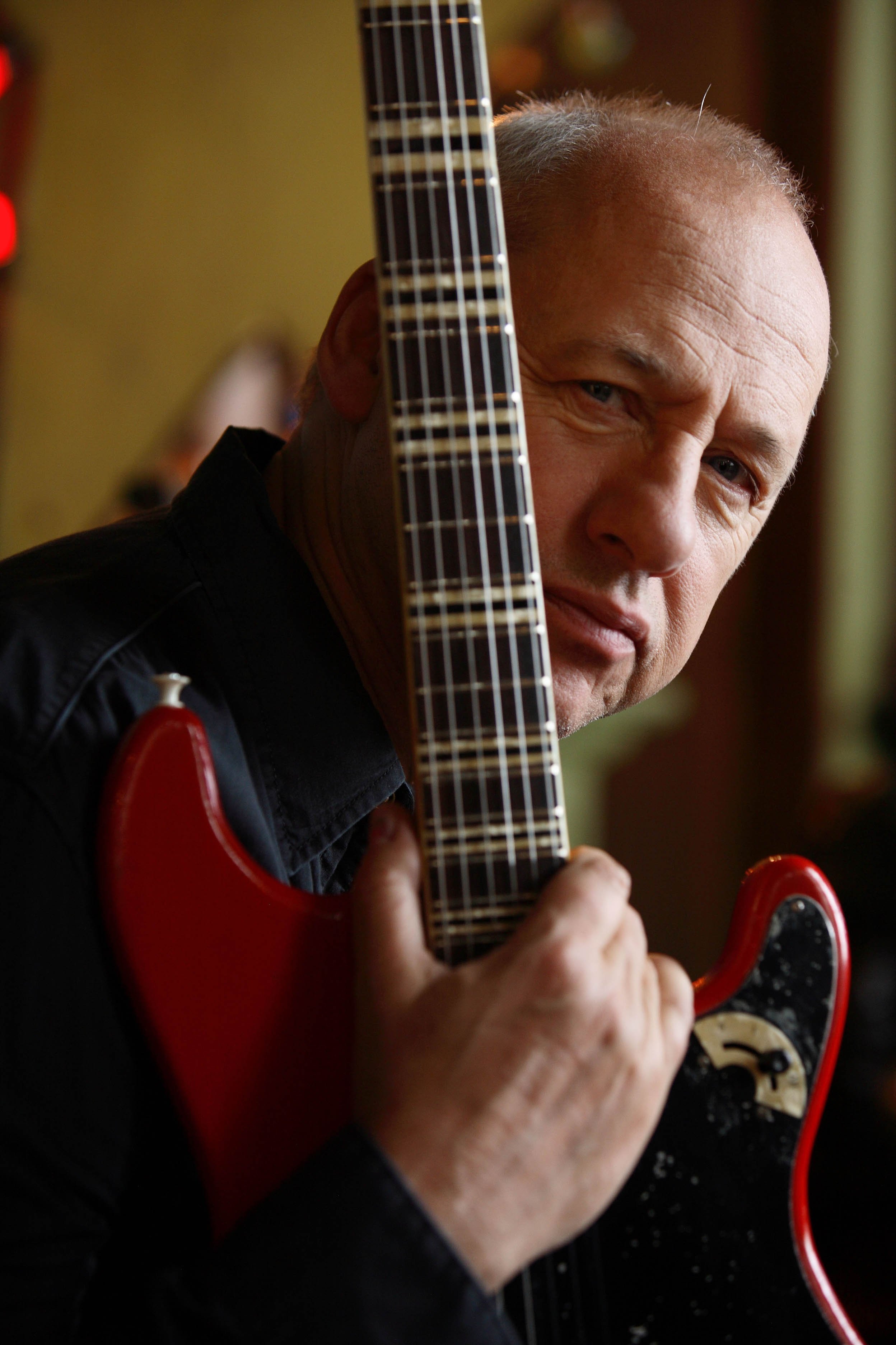 Mark Knopfler Pictures | MetroLyrics2496 x 3744