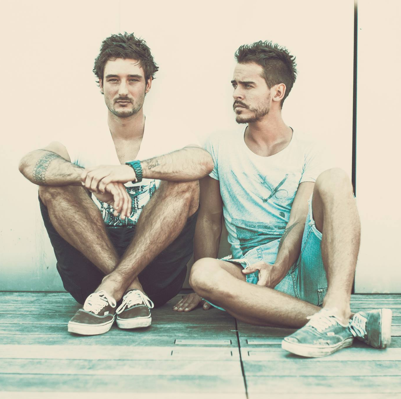 Frero Delavega Le Chant Des Sirenes Lyrics