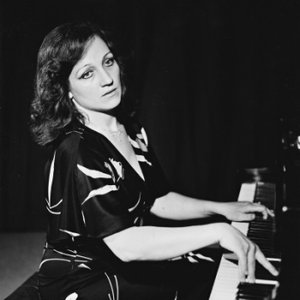 image for "sylvia cápová"