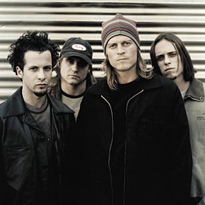 "puddle of mudd"的封面