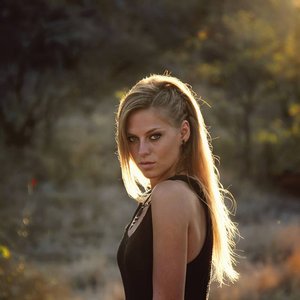 image for "nora en pure"