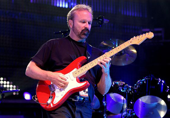Daryl Stuermer